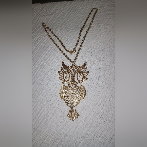 Vintage Gold Tone Articulated Owl Pendant Necklace - Picture 1 of 2